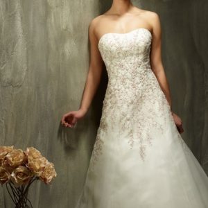 Svadobné šaty - Model 70435