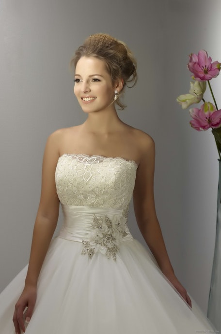 Svadobné šaty – Model 13084