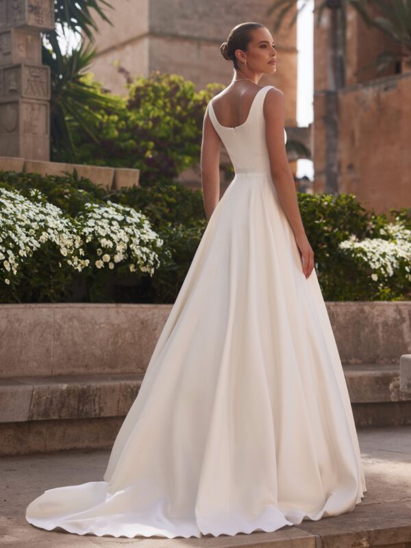 bianco_evento-bridal-dress-levente-_2_